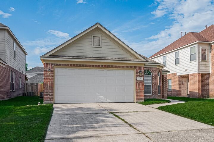 Property Photo:  12230 Hawthorne Hill Circle  TX 77346 