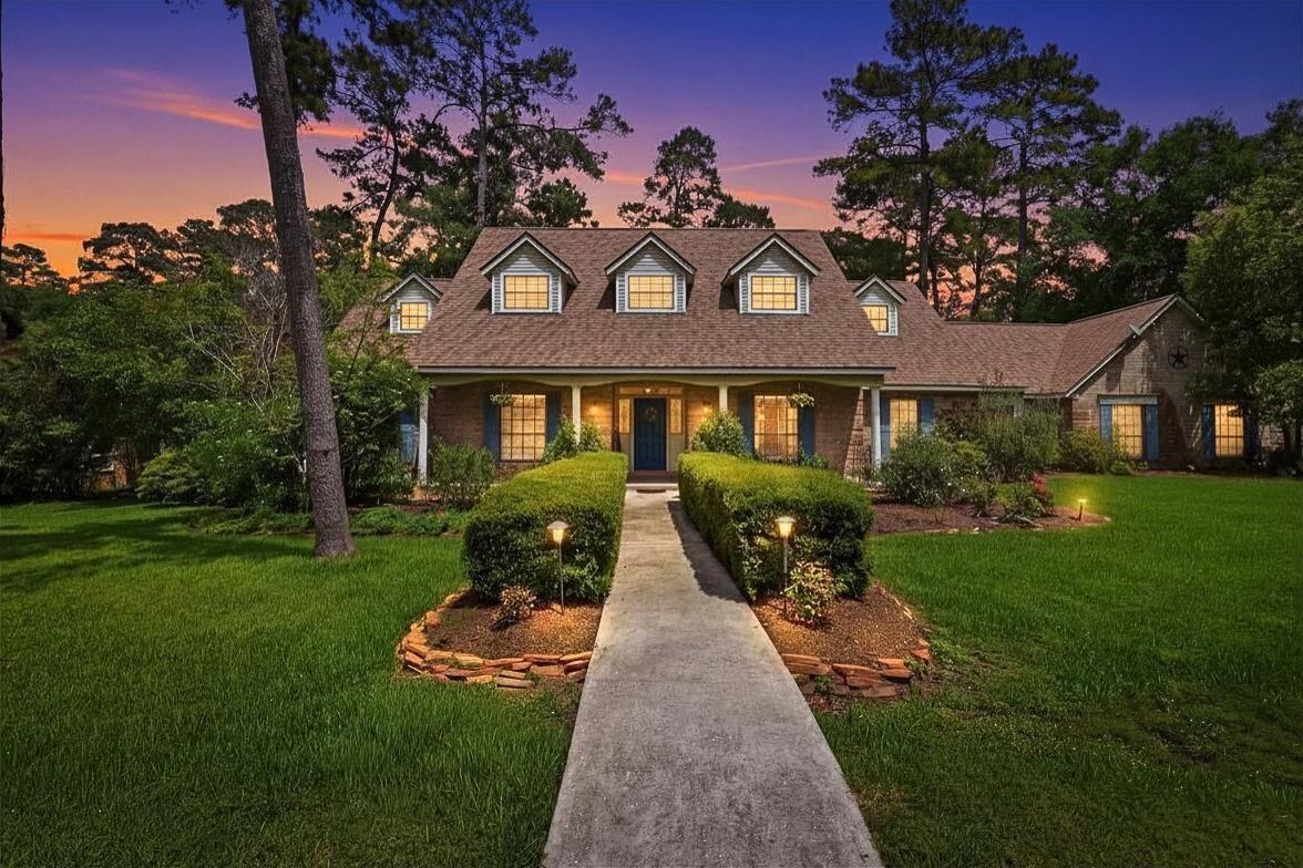 Property Photo: 587 Melmont Street TX 77302