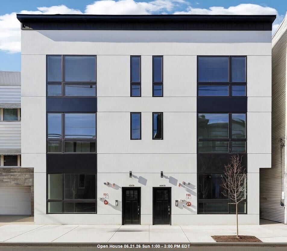 Property Photo:  1003 Summit Ave 1  NJ 07307-1714 