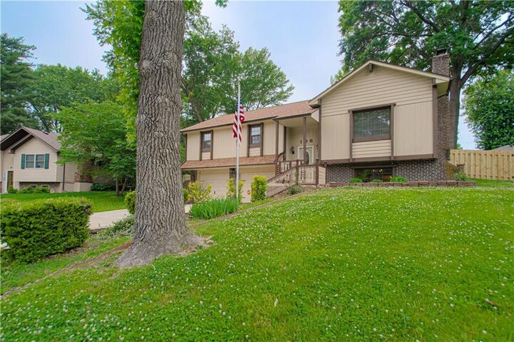 Property Photo:  106 Ethel Lane  KS 66043 
