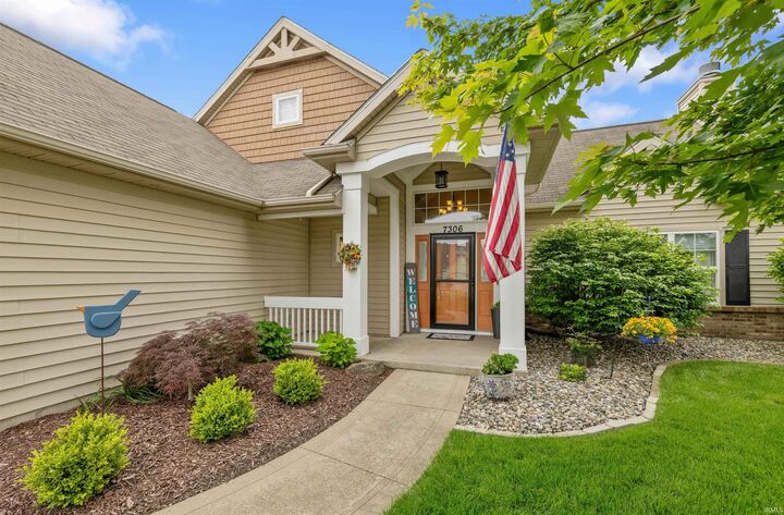Property Photo:  7306 Summerlyn Drive  IN 46835-9151 