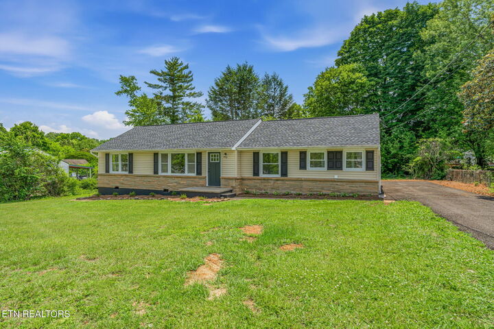 Property Photo: 3109 Cross Valley Rd TN 37917