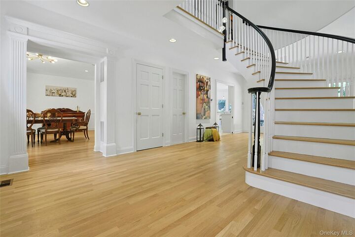 Property Photo:  10 Hidden Oak Road  NY 10504 