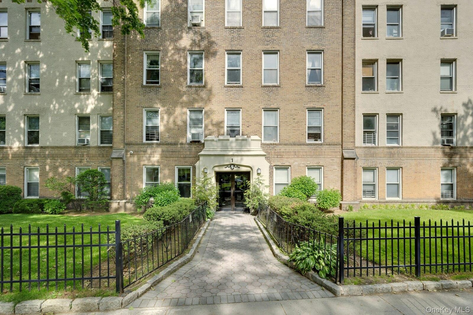Property Photo:  472 Gramatan Avenue A3  NY 10552 