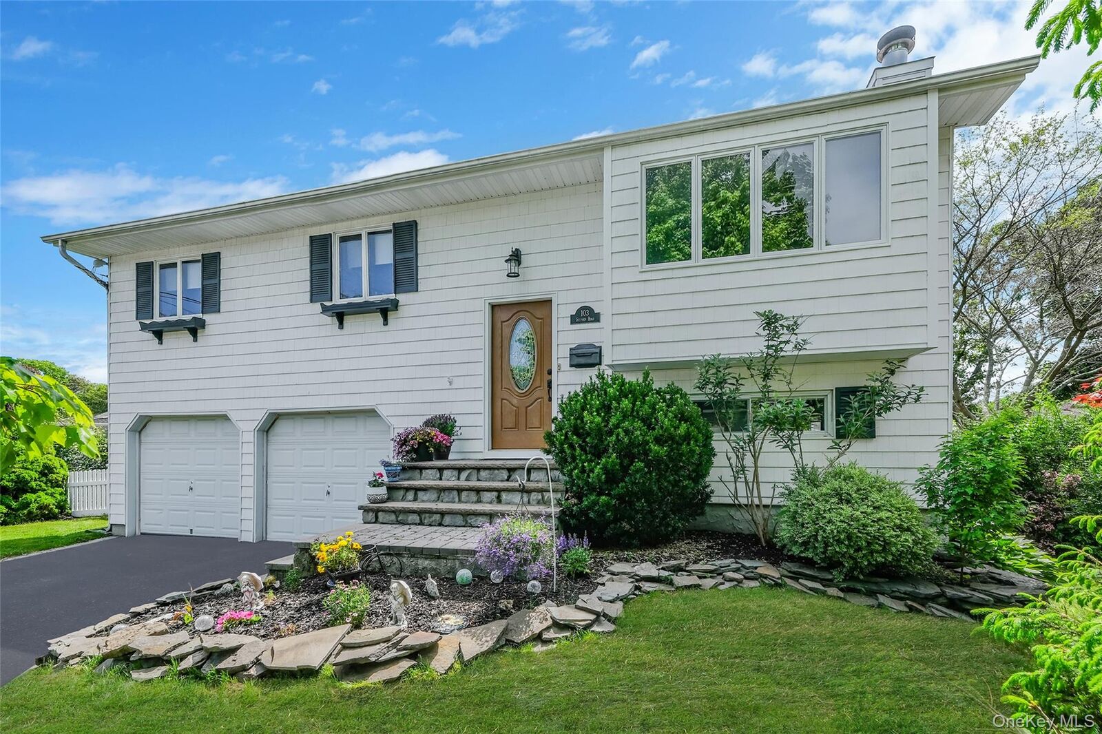 Property Photo: 103 Stephen Road NY 11705