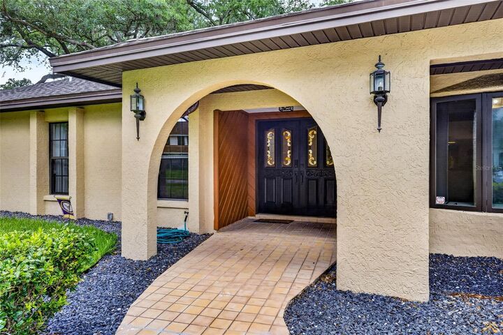 Property Photo: 11004 Theresa Arbor Drive FL 33617
