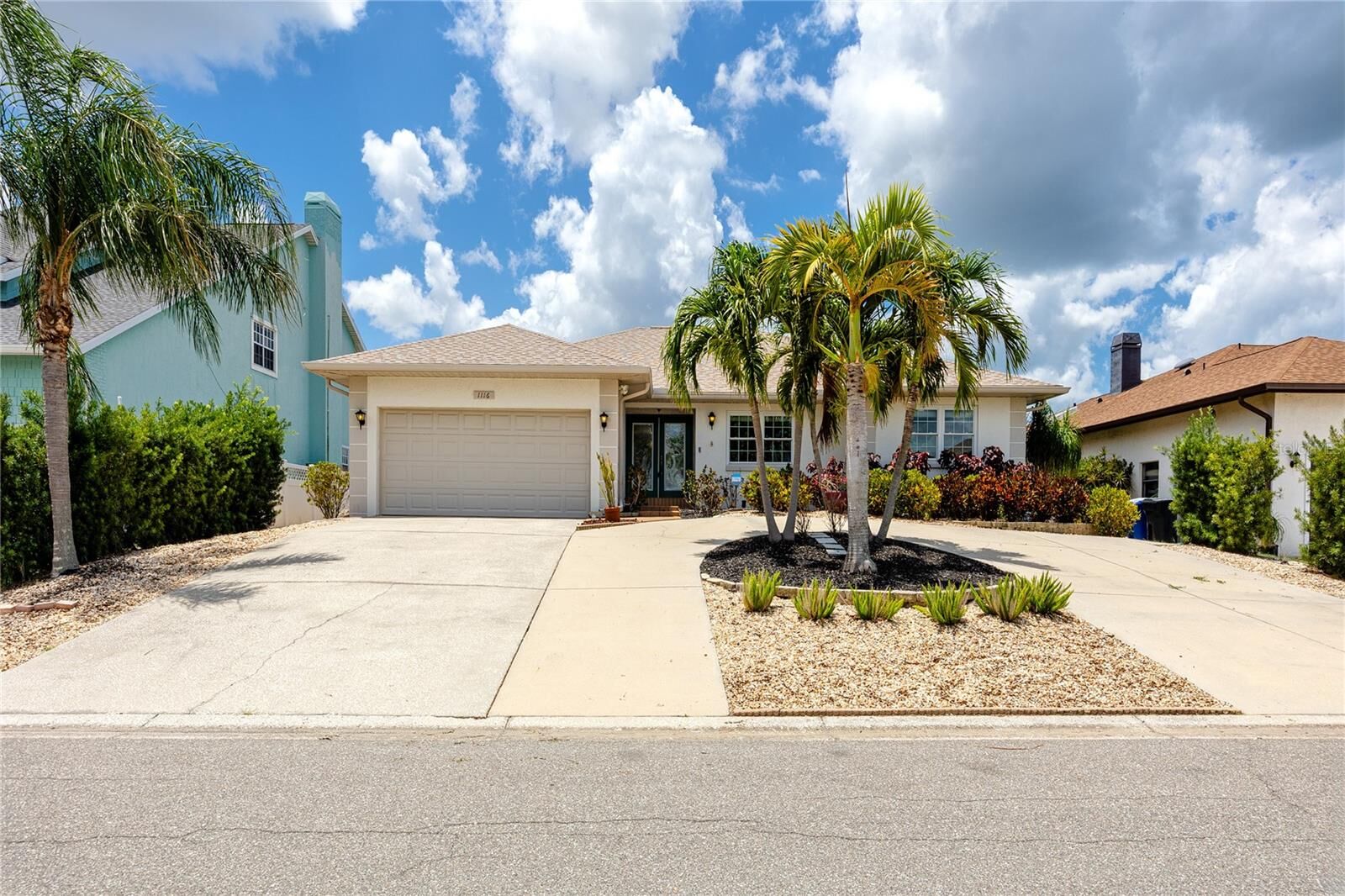 Property Photo:  1116 Kingfish Place  FL 33572 