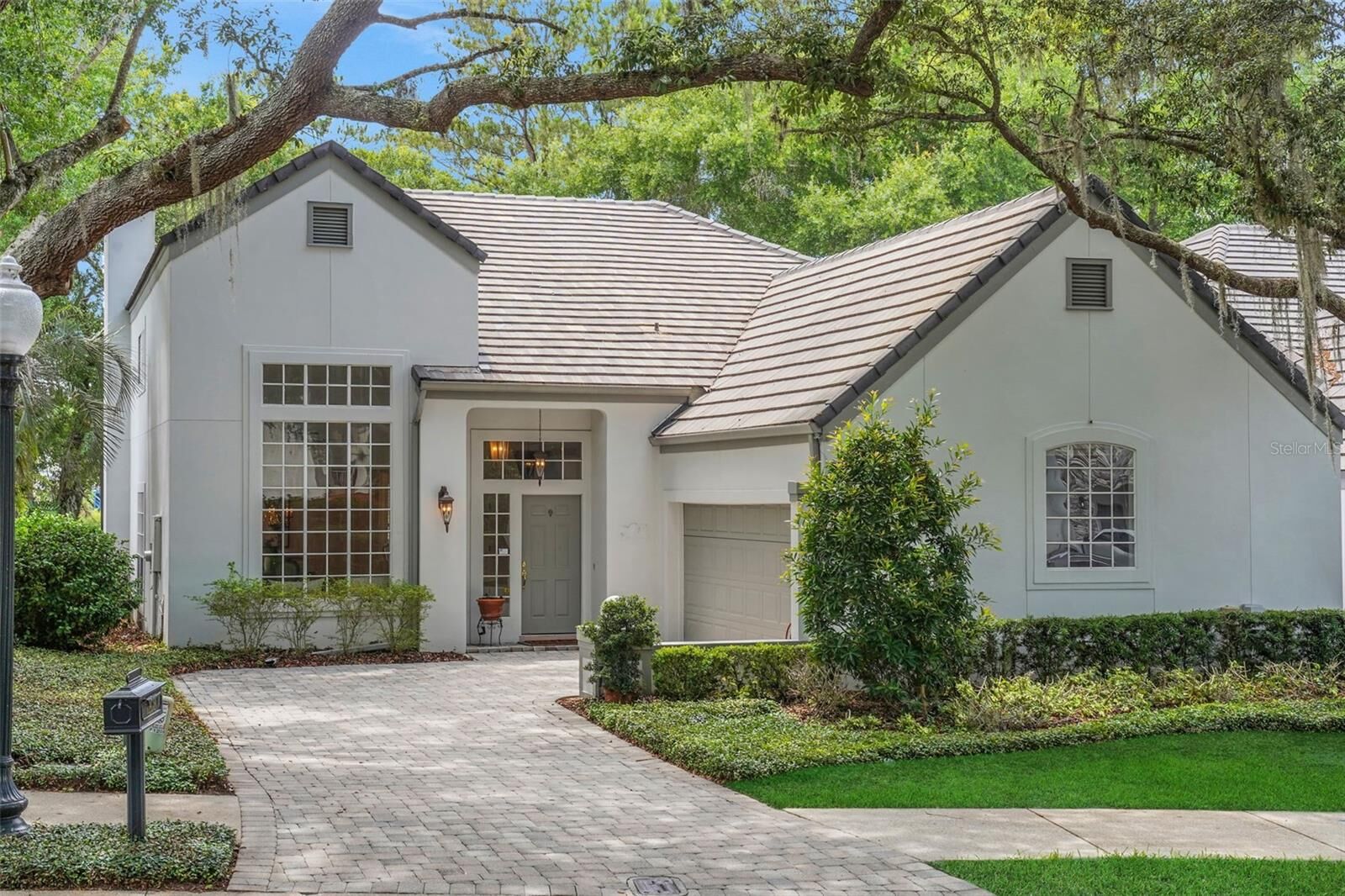 Property Photo: 1208 Brampton Place FL 32746