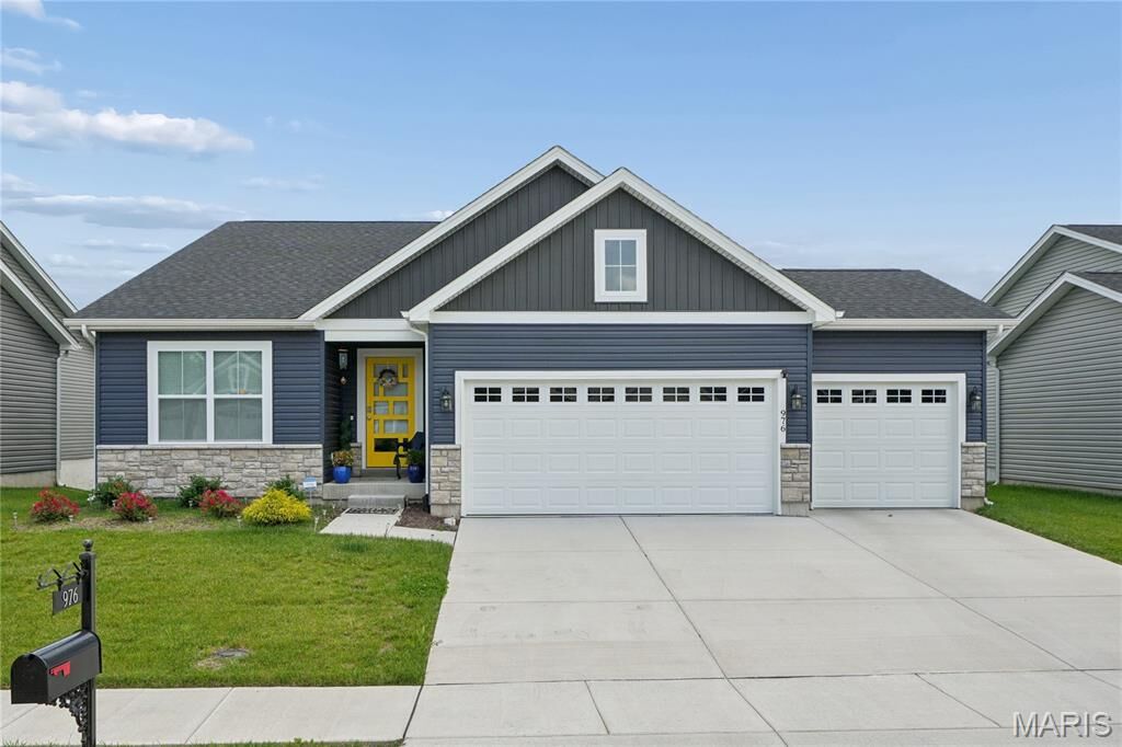 Property Photo: 976 Brookfield Chase Court MO 63031