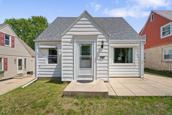 Property Photo:  2144 S 98th St  WI 53227 
