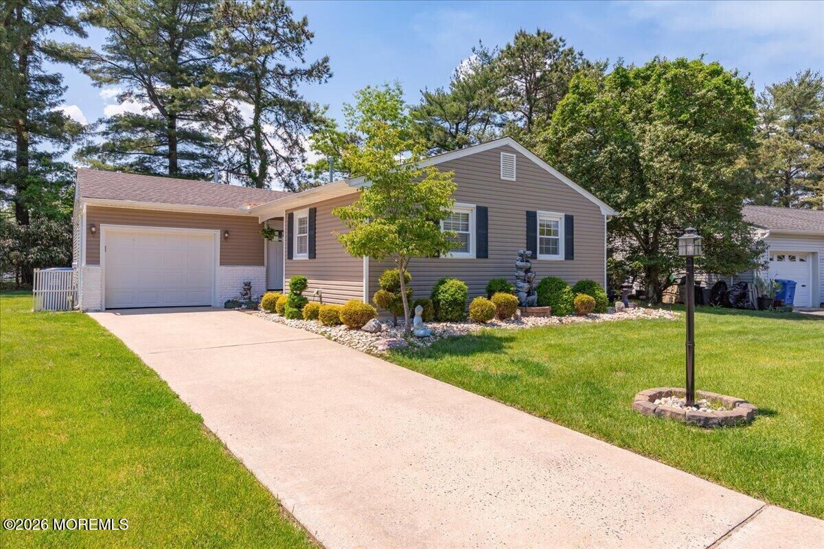 Property Photo: 12 Cambridge Court NJ 08757