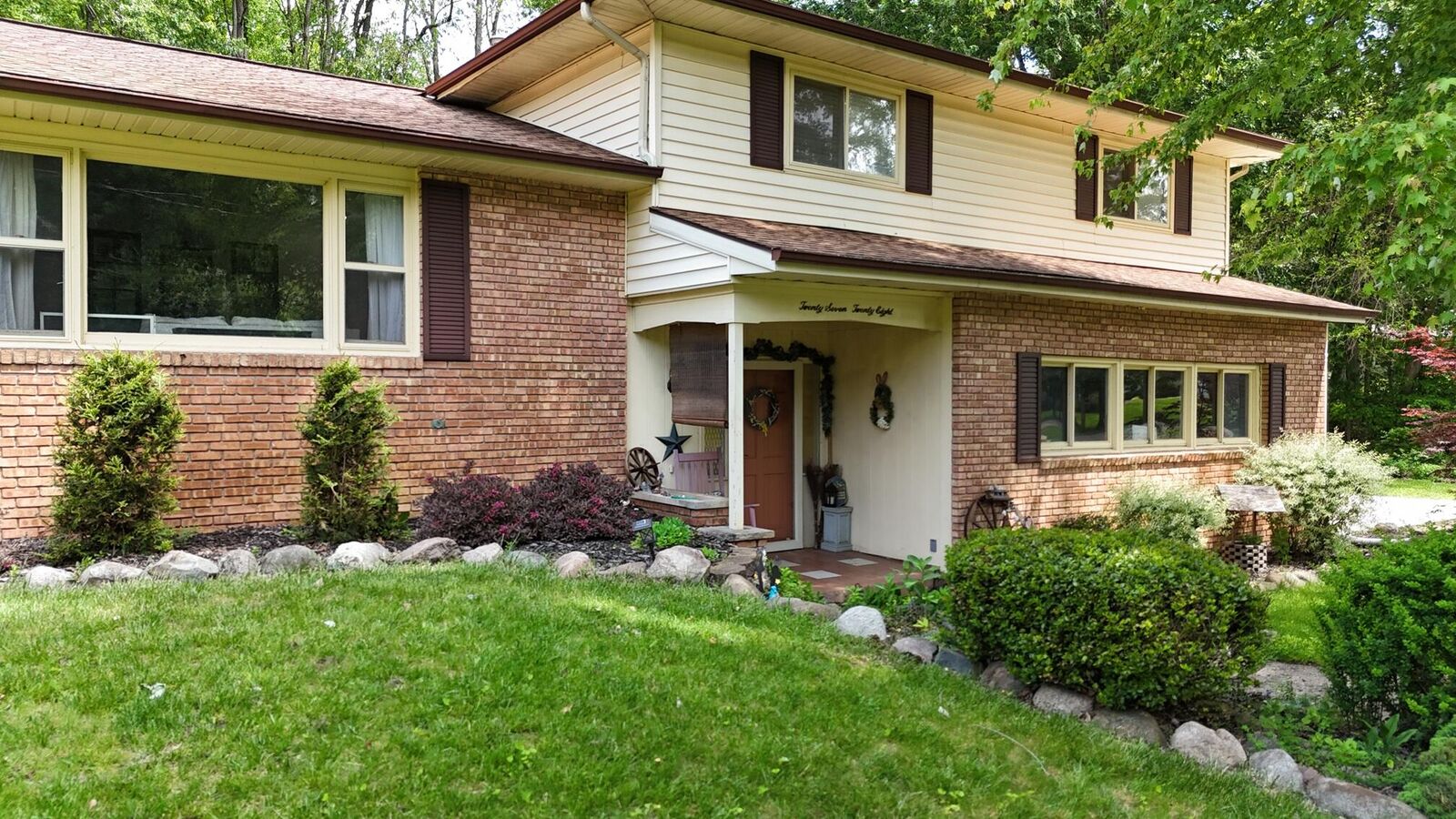 Property Photo: 2728 Forest Lake Drive MI 49203