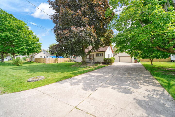 Property Photo:  161 N State Street  MI 49254 