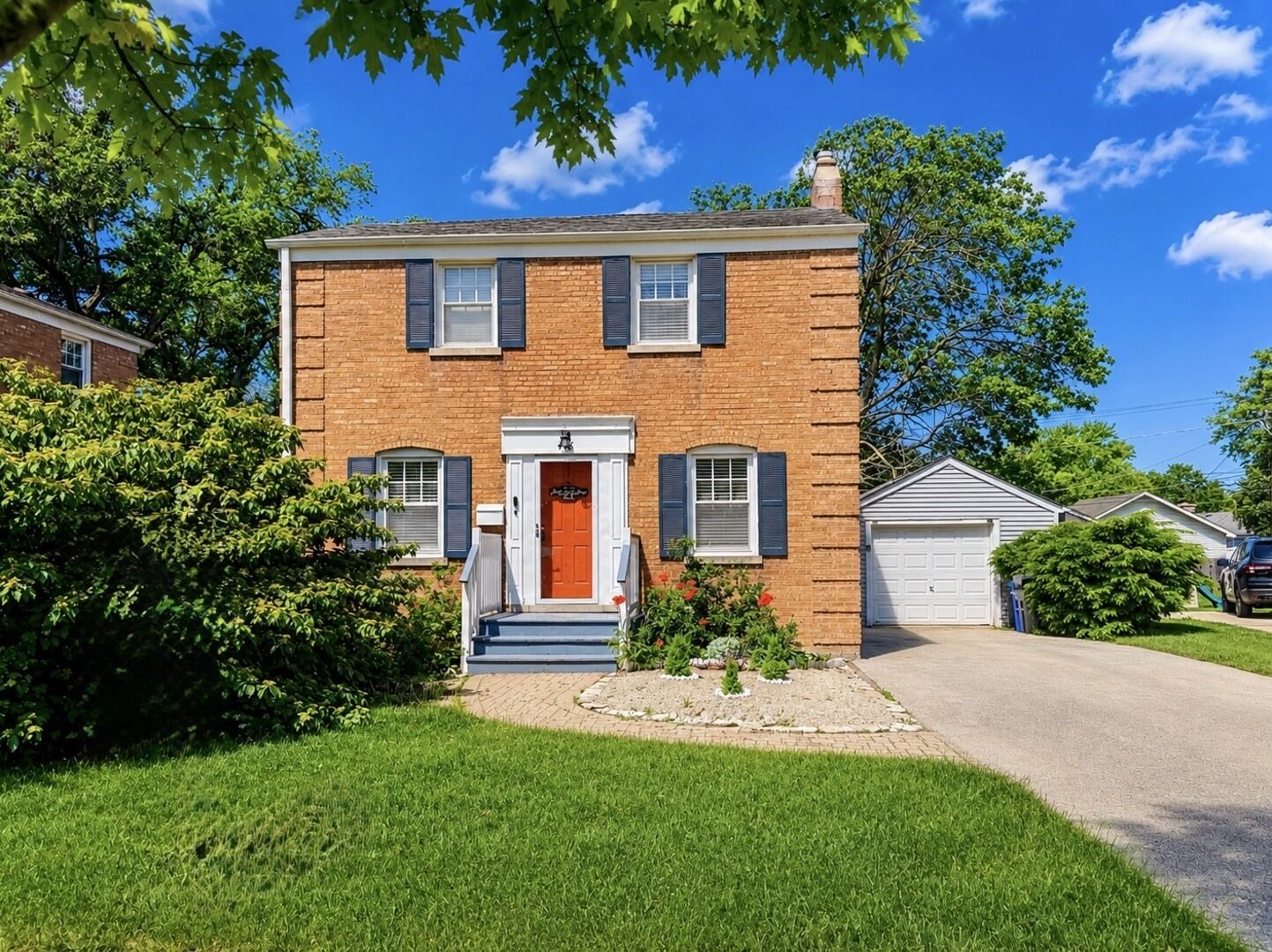 Property Photo: 416 N Main Street IL 60056