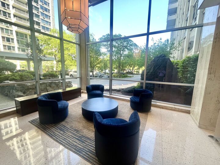Property Photo:  4250 N Marine Drive 505  IL 60613 
