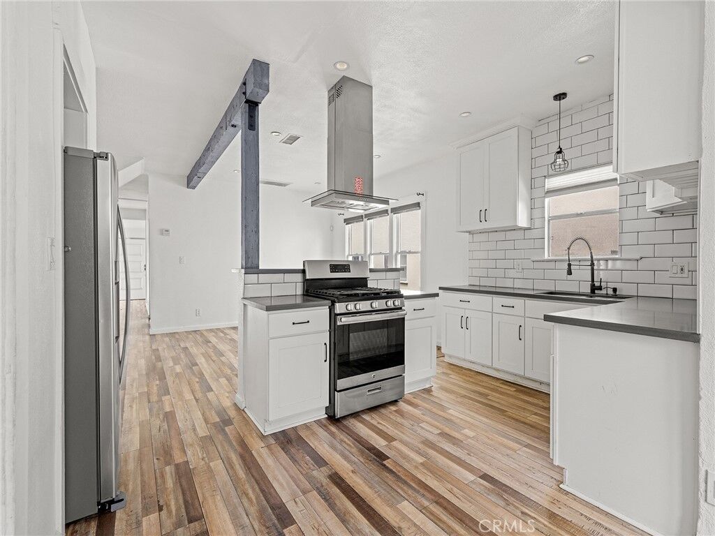Property Photo:  757-759 N Loma Vista  CA 90813 