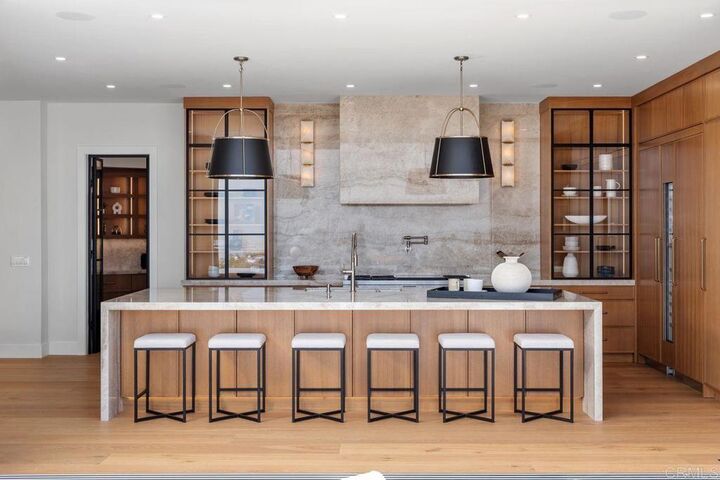 Property Photo:  5875 La Jolla Mesa Drive  CA 92037 