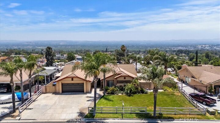 Property Photo:  5608 Via Escalante  CA 92509 