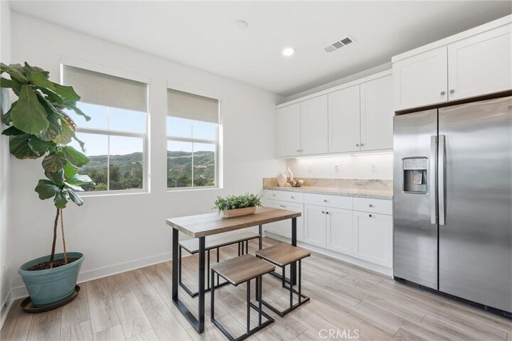 Property Photo: 1000 Lasso Way 301 CA 92694