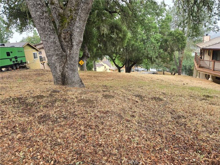 Property Photo:  2872 Saddle Way  CA 93426 
