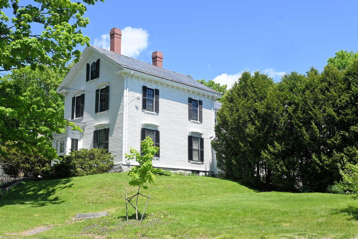 Property Photo: 151 Kenduskeag Avenue ME 04401