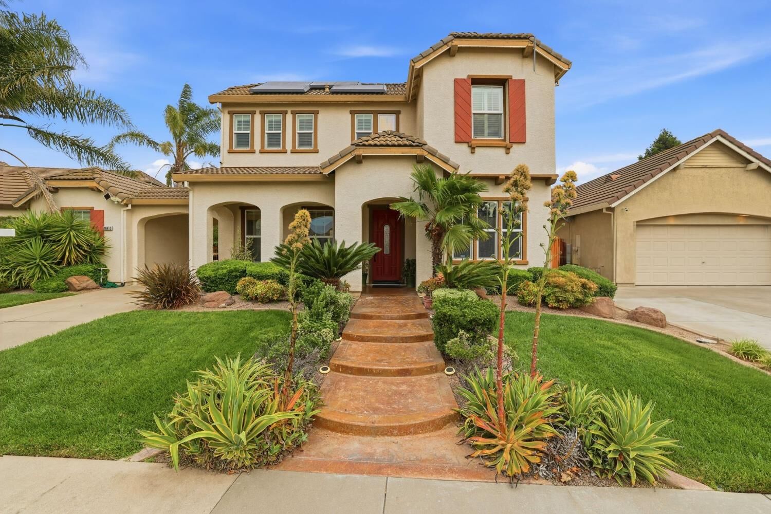 Property Photo:  10413 Danichris Way  CA 95757 