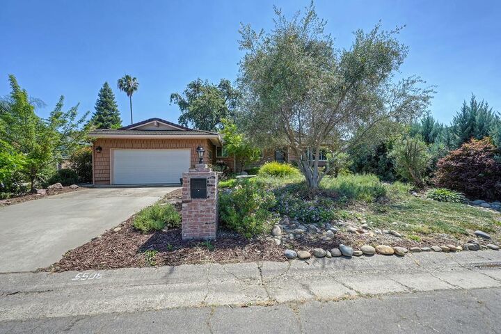 Property Photo:  5508 Whitfield Way  CA 95608 