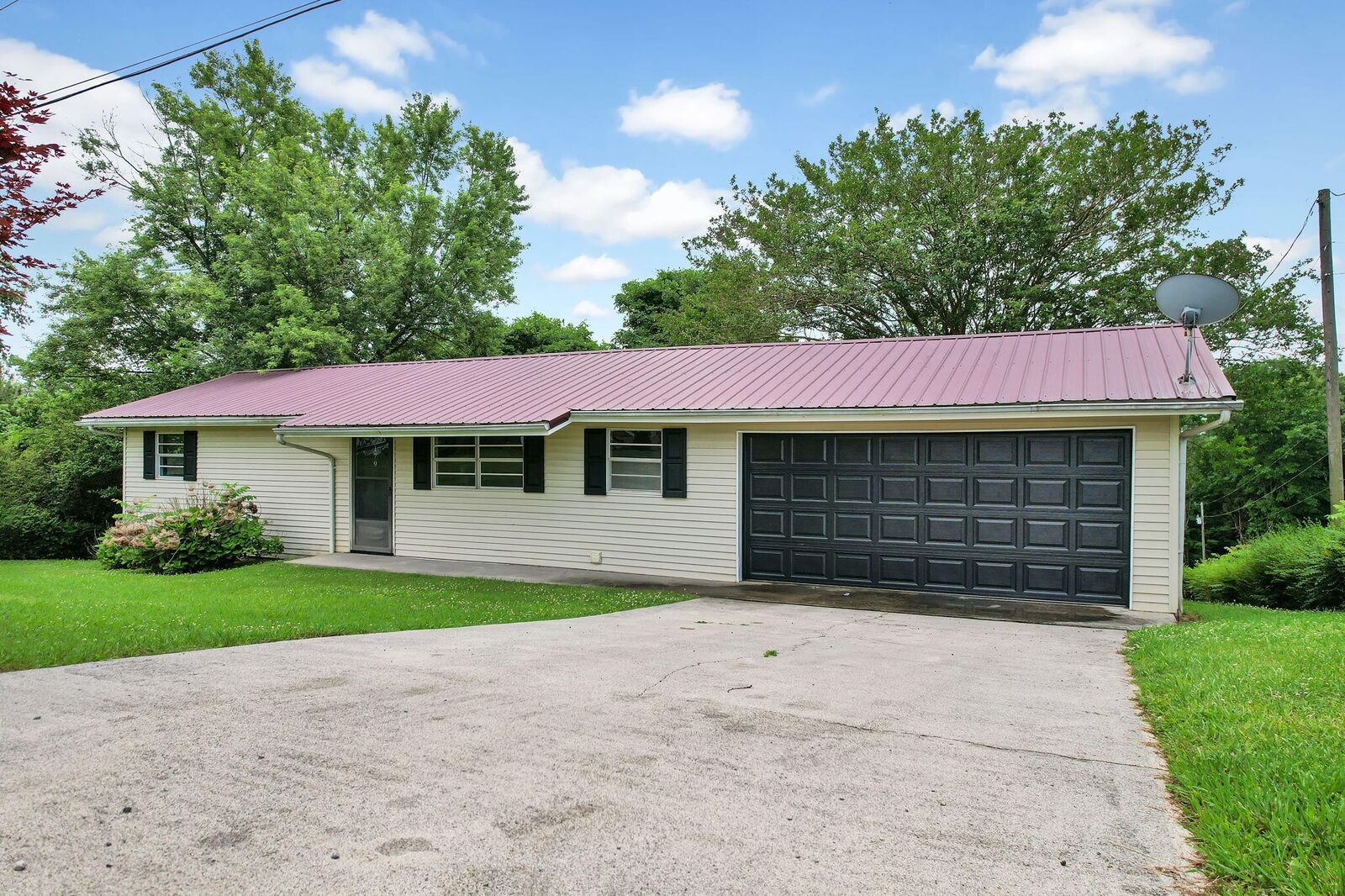 Property Photo:  179 Swafford Lane NW  TN 37310 