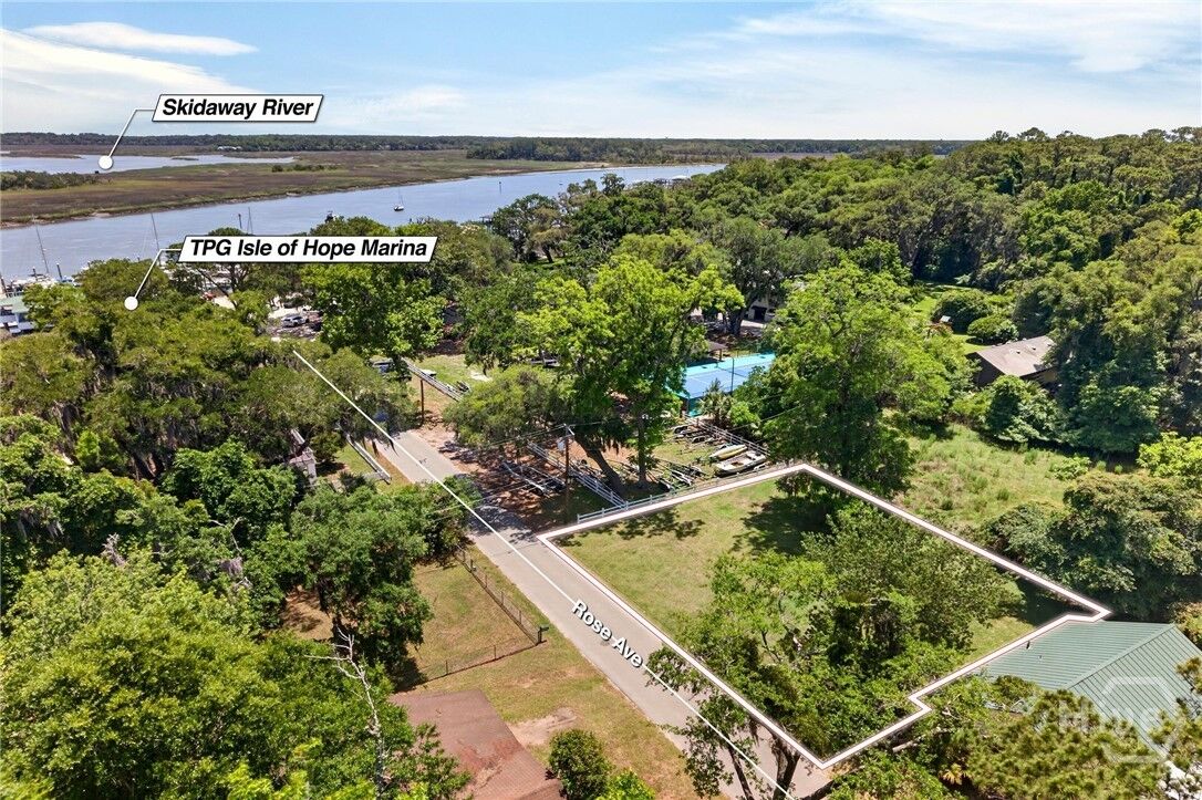 Property Photo:  37 Rose Avenue  GA 31406 