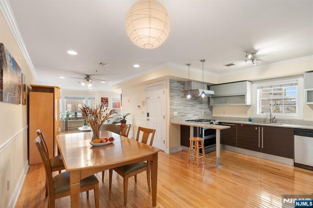 Property Photo:  726 23rd Street 2  NJ 07087 