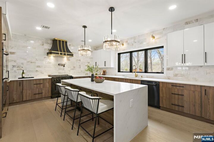 Property Photo:  45 Riverview Terrace  NJ 07430 