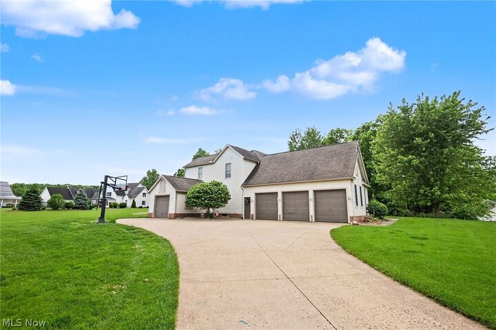 Property Photo: 1107 Shannon Lane OH 44460