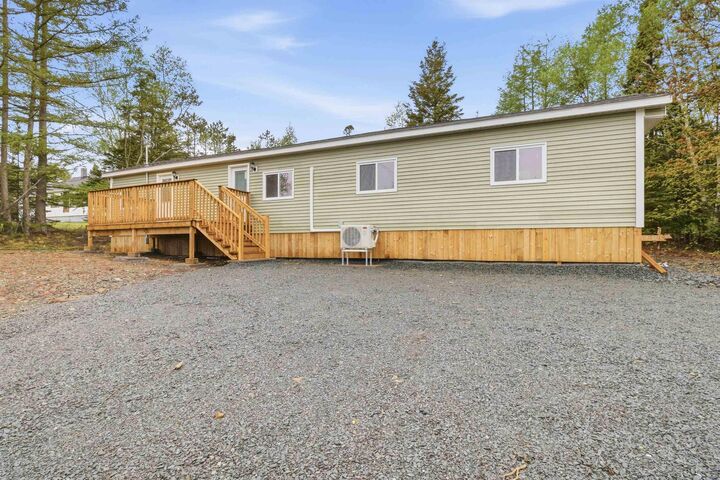 21949 Highway 7 — photo 1