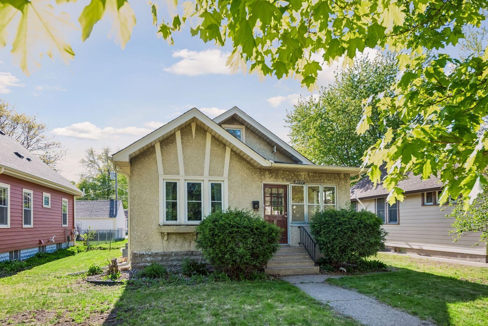 Property Photo:  4228 42nd Avenue S  MN 55406 