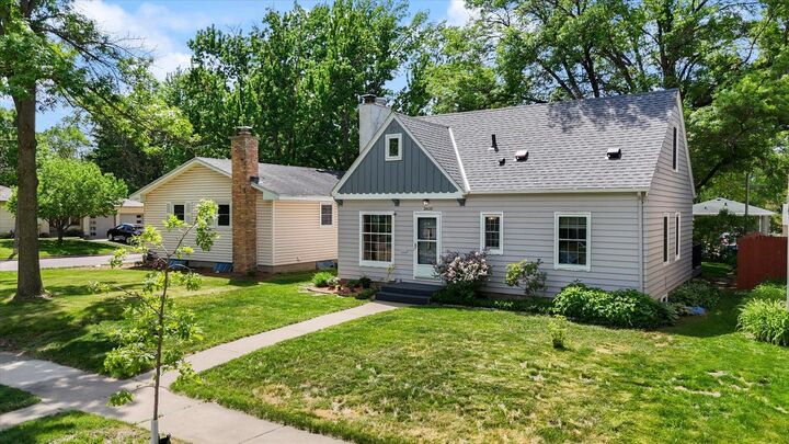 Property Photo:  3805 Zenith Avenue N  MN 55422 