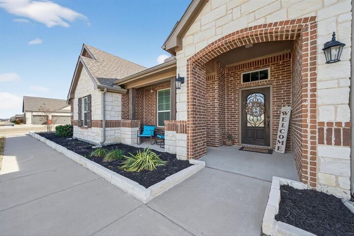 Property Photo: 1180 Colina Parkway TX 75442