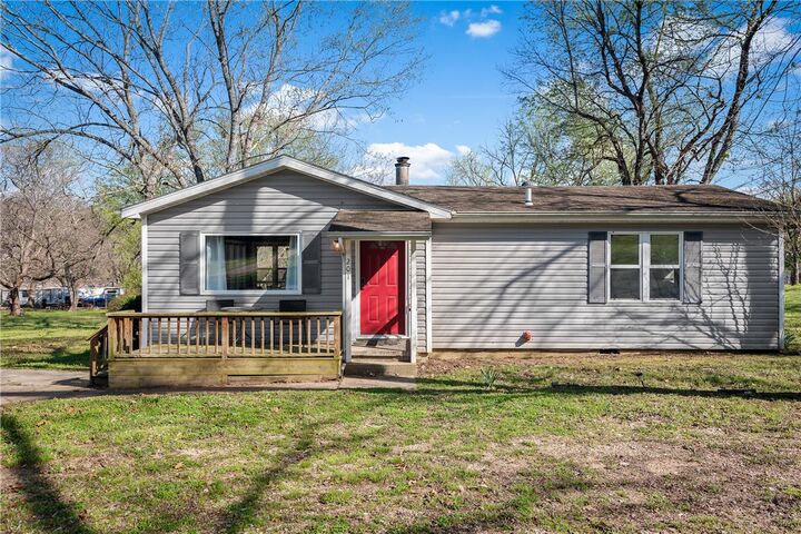 Property Photo:  201 Palisade Drive  AR 72631 