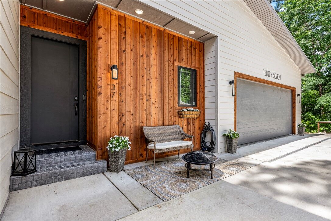Property Photo:  37 Shropshire Drive  AR 72714 