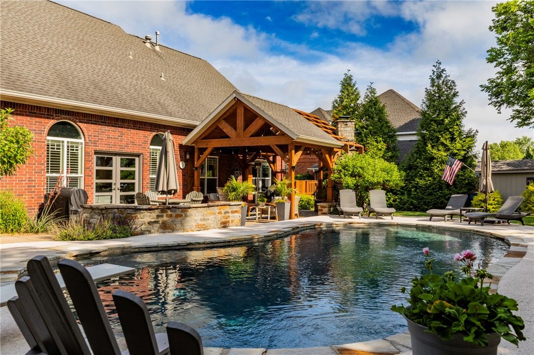 Property Photo:  200 NW Yukon Trail  AR 72712 