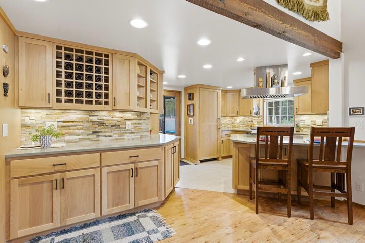 Property Photo: 57519 Tamarack Lane OR 97707