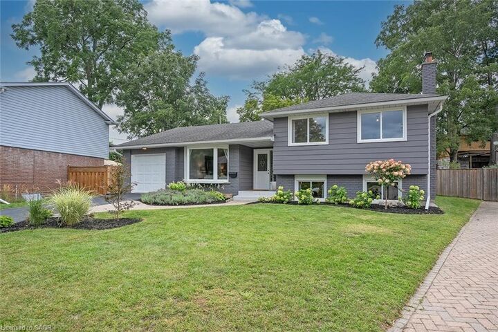 Property Photo:  406 Oakwood Drive  ON L7N 1X2 