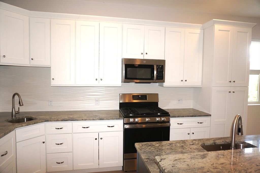 Property Photo:  99-9 Moody Street Ph #9  MA 02453 