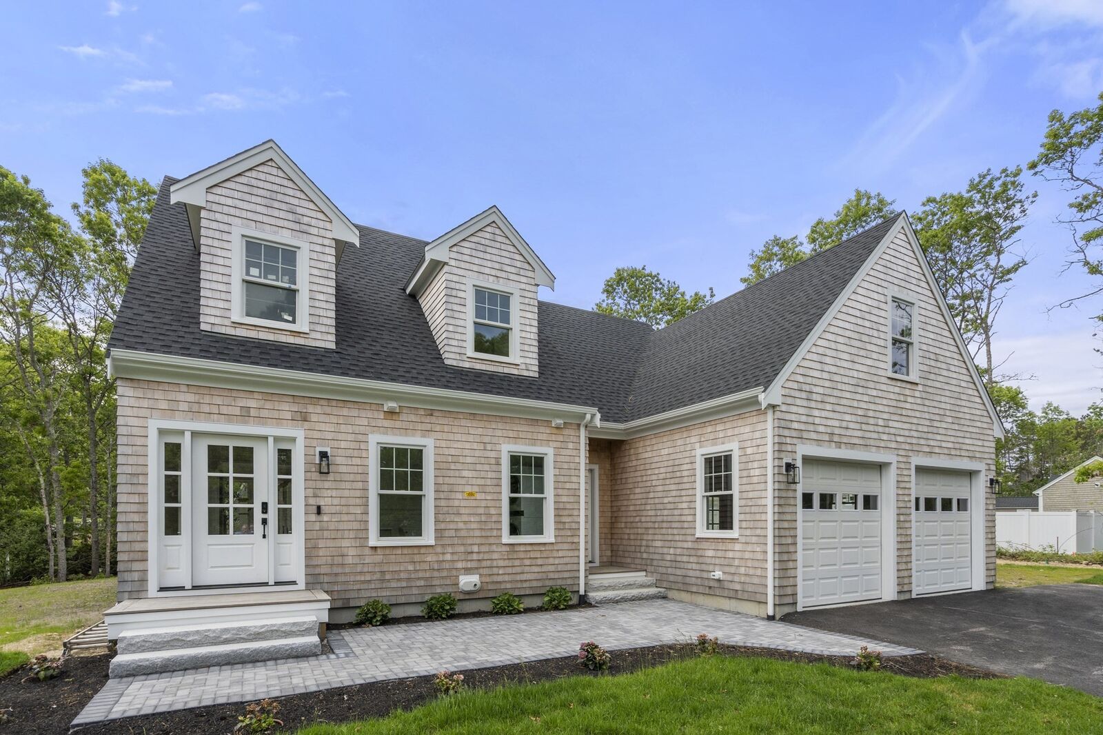Property Photo:  10 Laurel Ln  MA 02644 