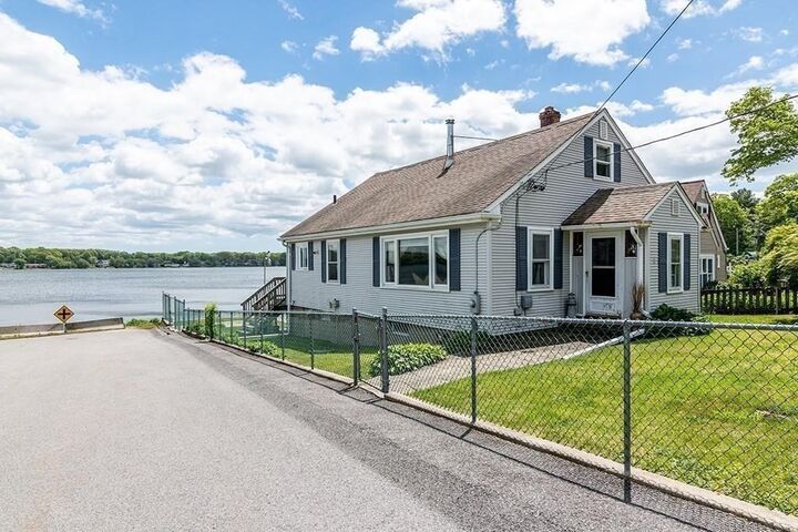 Property Photo:  4 Lake Avenue  RI 02878 