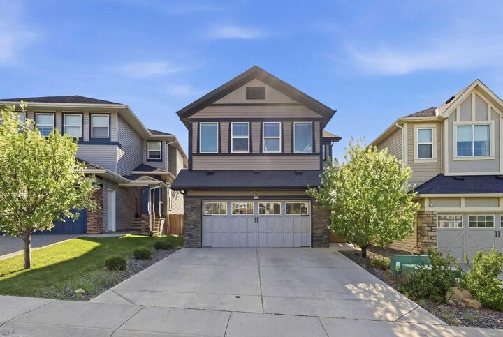 Property Photo: 19 Hillcrest Link SW AB T4B 4B1
