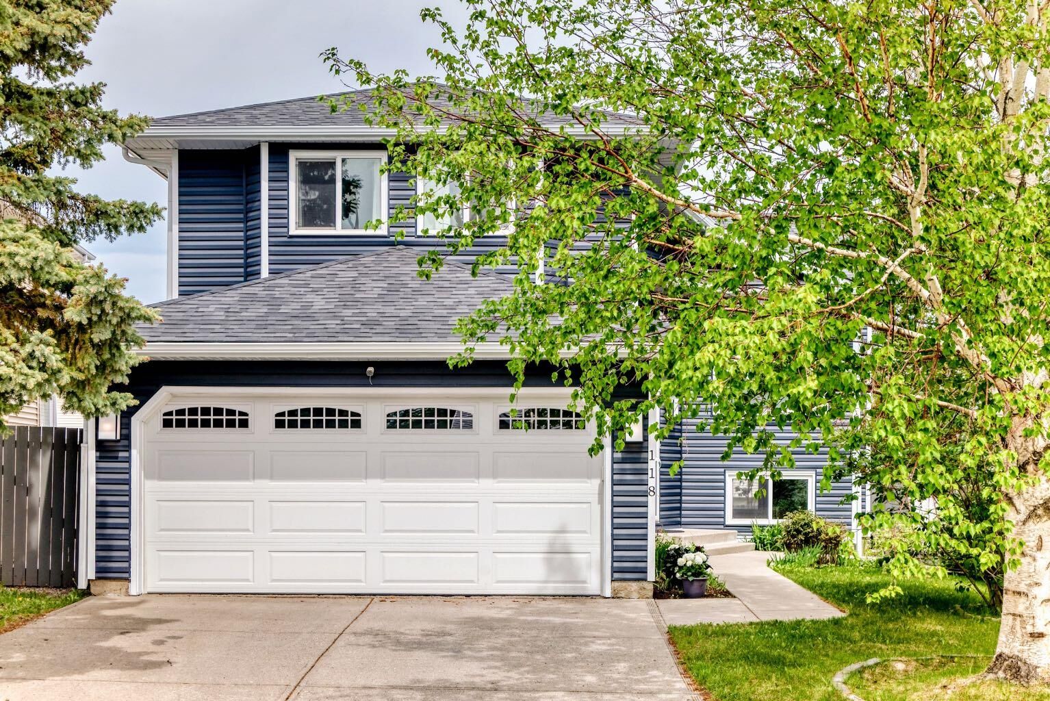Property Photo: 118 Sandpiper Way NW AB T3K 3P5