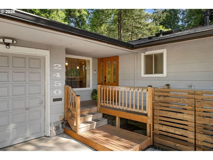 Property Photo:  2450 SW 178th Ave  OR 97003 