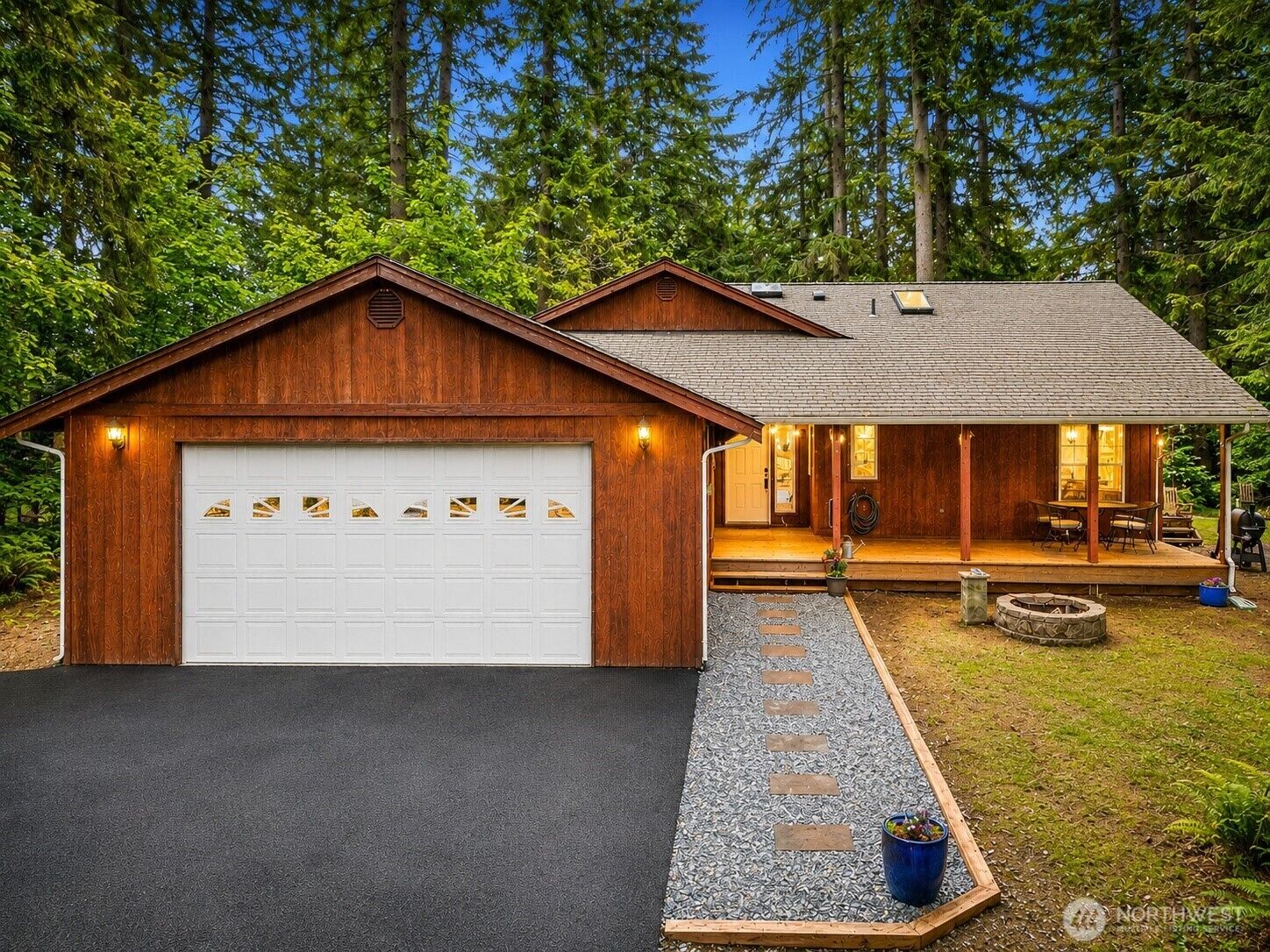 Property Photo:  19214  Patterson Road E  WA 98360 