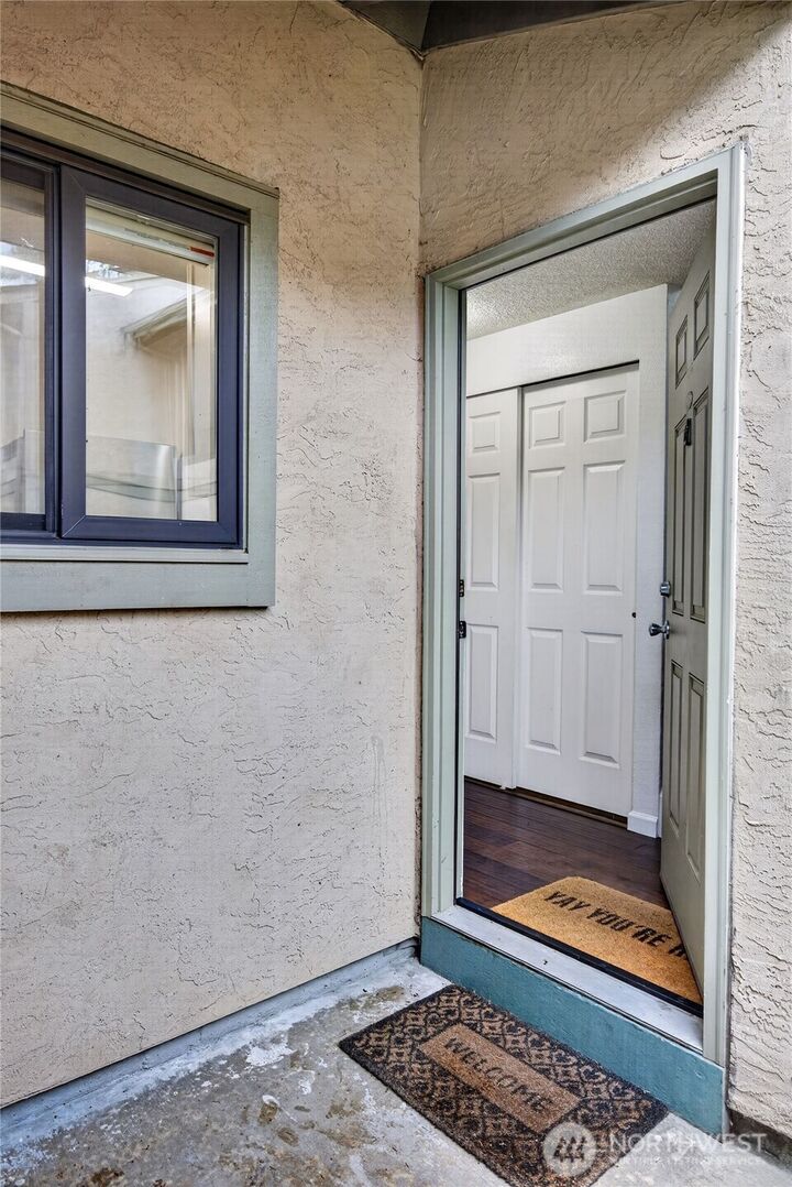 Property Photo:  10037 NE 138th Place D2  WA 98034 