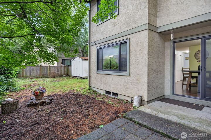 Property Photo:  10037 NE 138th Place D2  WA 98034 